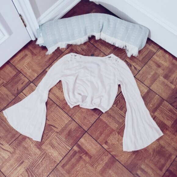 Soft Pink Bell Sleeve Cross Over Top - Picture 7 of 13